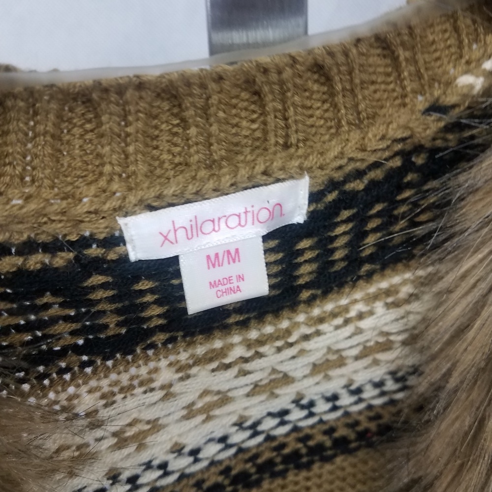 Xhilaration Faux Fur Vest - Picture 3 of 3